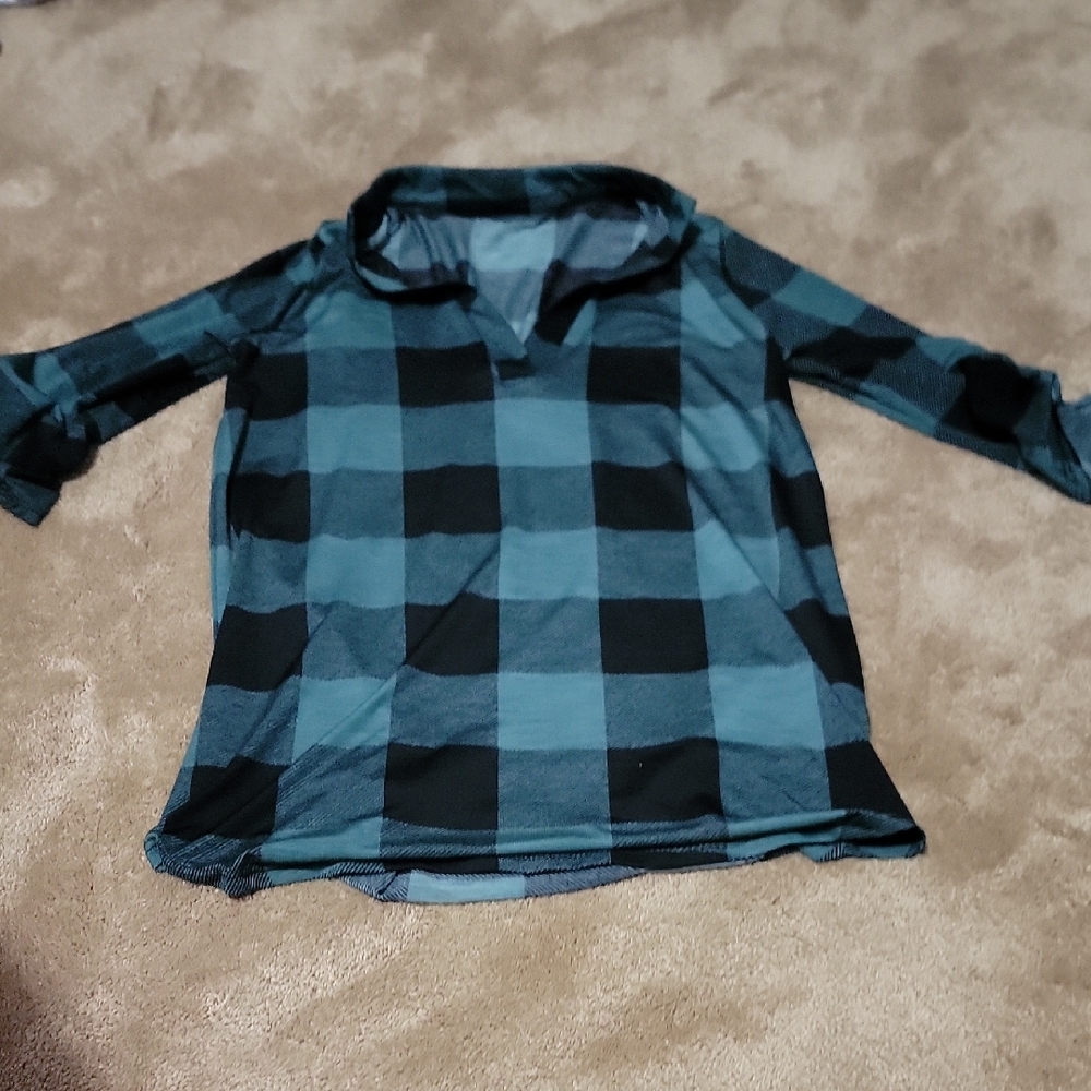 Stylish Checkered Button Down Shirt in Teal and Black